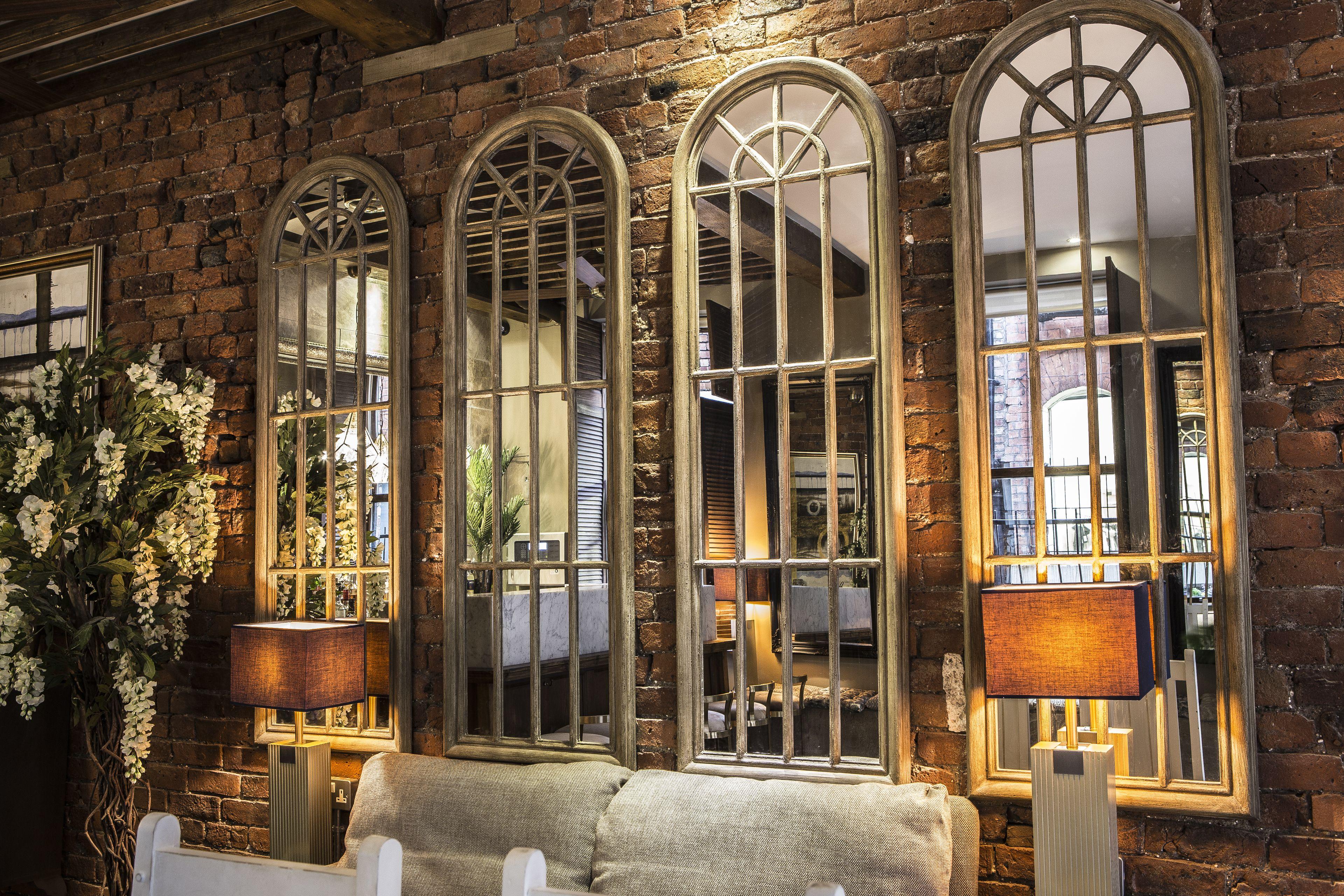The Cow Hollow Hotel, Manchester